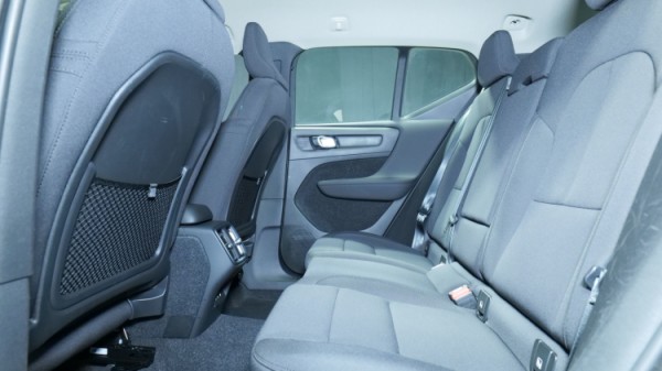 Esittelykuva Volvo XC40 bensiiniautosta.