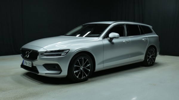 Esittelykuva Volvo V60 bensiiniautosta.