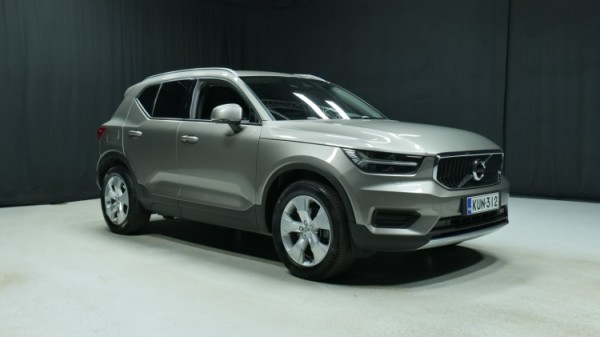 Esittelykuva Volvo XC40 bensiiniautosta.