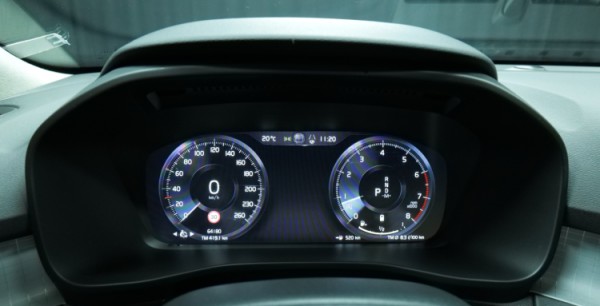 Esittelykuva Volvo XC40 bensiiniautosta.