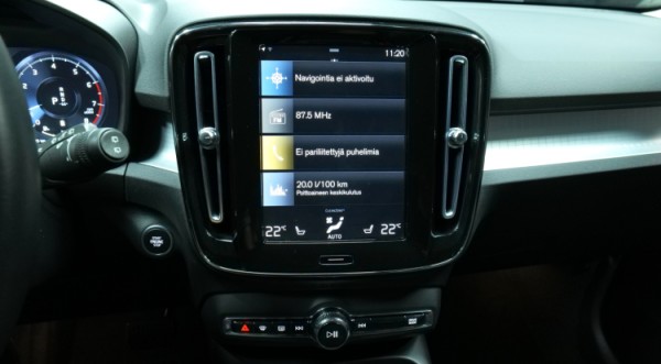 Esittelykuva Volvo XC40 bensiiniautosta.