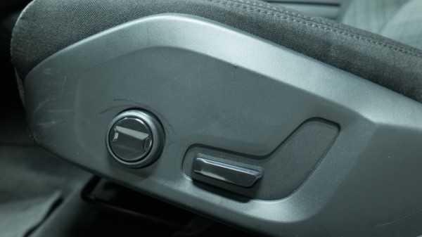 Esittelykuva Volvo V60 bensiiniautosta.