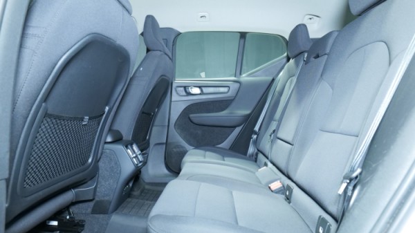 Esittelykuva Volvo XC40 bensiiniautosta.
