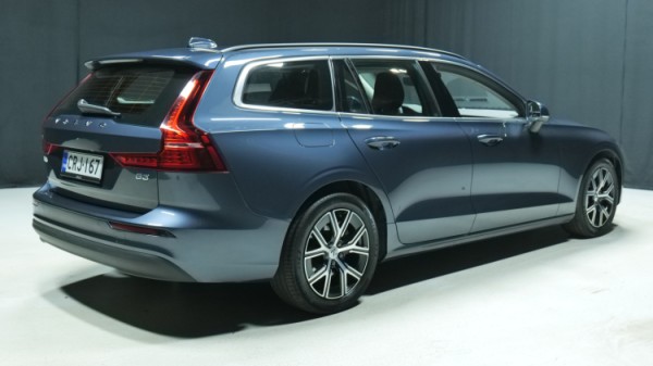 Esittelykuva Volvo V60 bensiiniautosta.