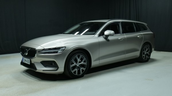 Esittelykuva Volvo V60 bensiiniautosta.
