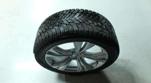Esittelykuva Volvo V90 dieselautosta.