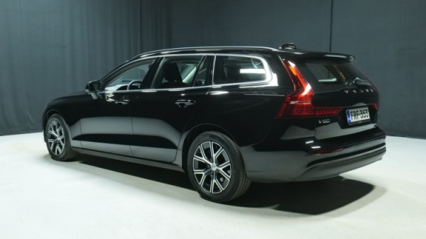 Esittelykuva Volvo V60 bensiiniautosta.