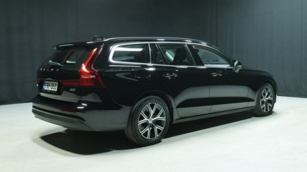 Esittelykuva Volvo V60 bensiiniautosta.