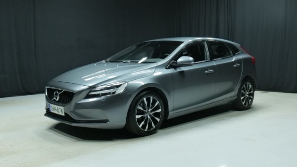 Esittelykuva Volvo V40 bensiiniautosta.
