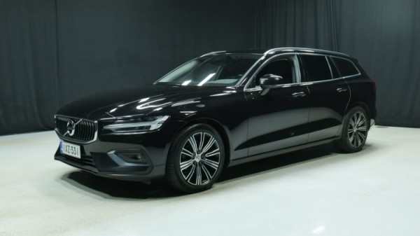 Esittelykuva Volvo V60 kevythybridiautosta.