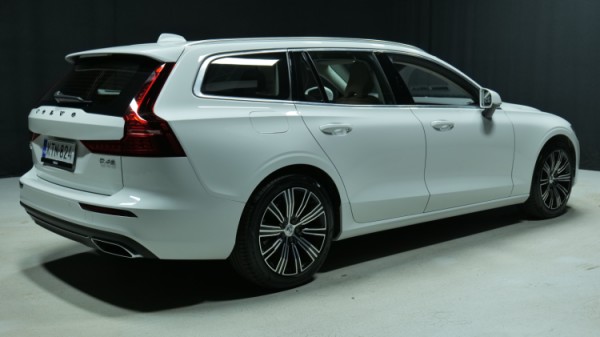 Esittelykuva Volvo V60 dieselautosta.