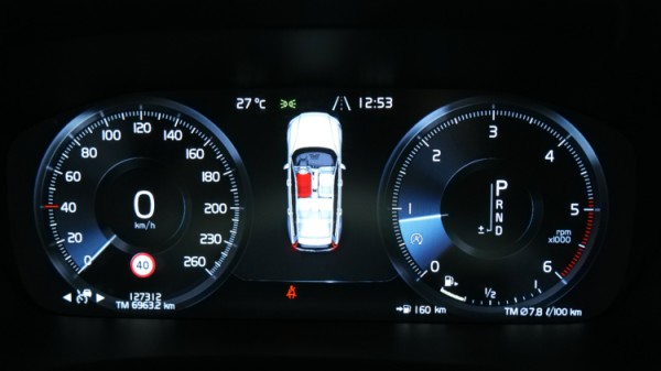 Esittelykuva Volvo V60 dieselautosta.