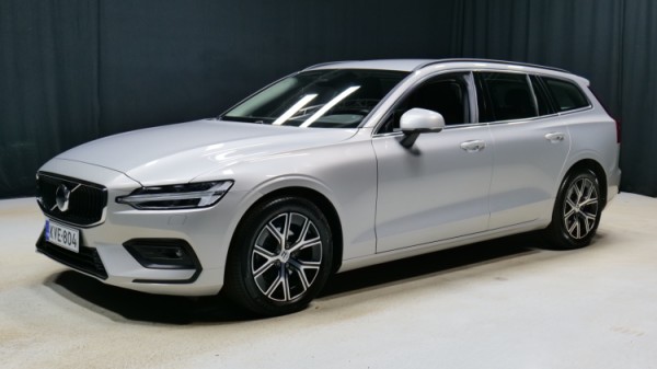 Esittelykuva Volvo V60 kevythybridiautosta.