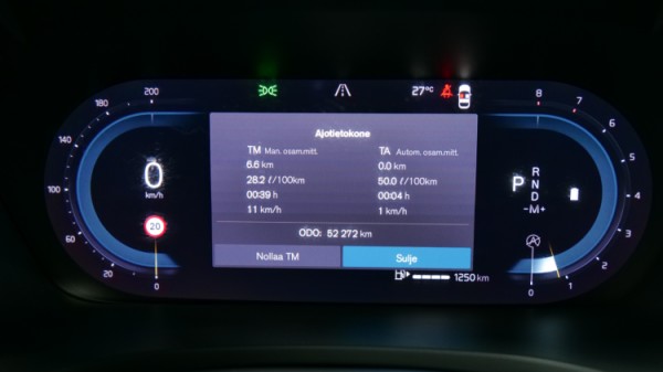 Esittelykuva Volvo V60 kevythybridiautosta.