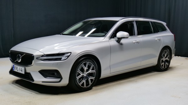 Esittelykuva Volvo V60 kevythybridiautosta.