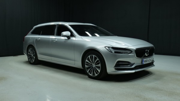 Esittelykuva Volvo V90 kevythybridiautosta.