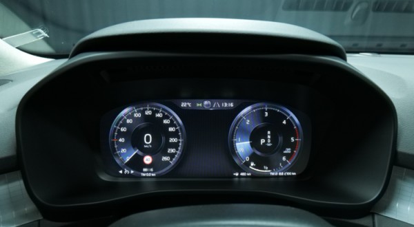Esittelykuva Volvo XC40 dieselautosta.