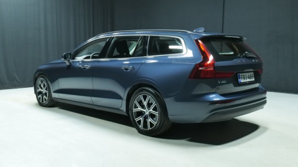 Esittelykuva Volvo V60 bensiiniautosta.
