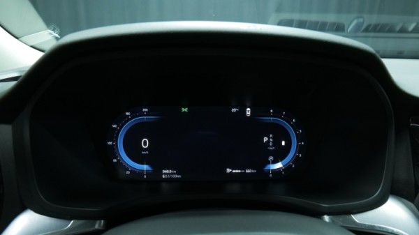 Esittelykuva Volvo V60 bensiiniautosta.