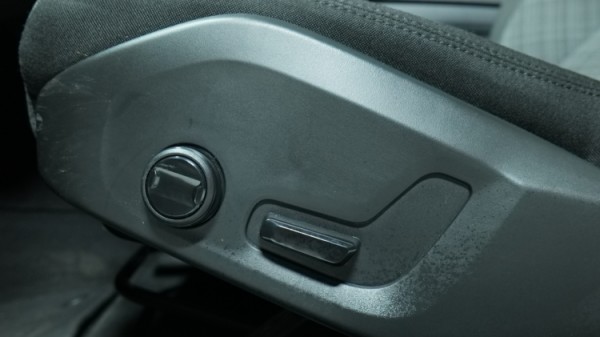 Esittelykuva Volvo V60 bensiiniautosta.