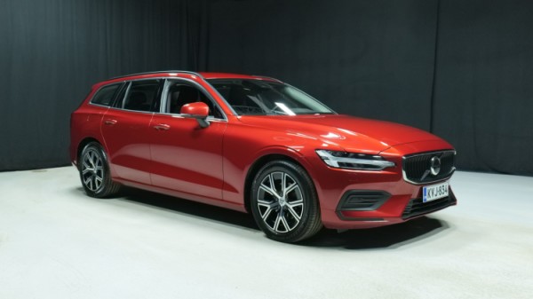 Esittelykuva Volvo V60 bensiiniautosta.