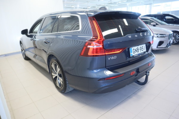 Esittelykuva VOLVO V60 dieselautosta.