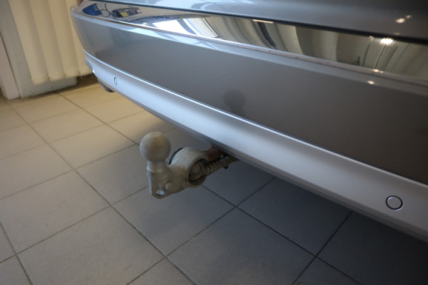 Esittelykuva VOLVO XC90 lataushybridiautosta.