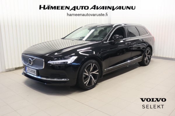 Esittelykuva VOLVO V90 lataushybridiautosta.