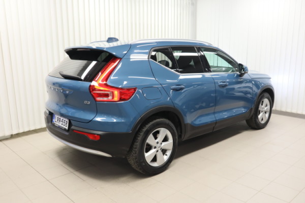 Esittelykuva VOLVO XC40 bensiiniautosta.