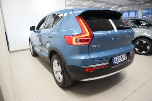 Esittelykuva VOLVO XC40 bensiiniautosta.