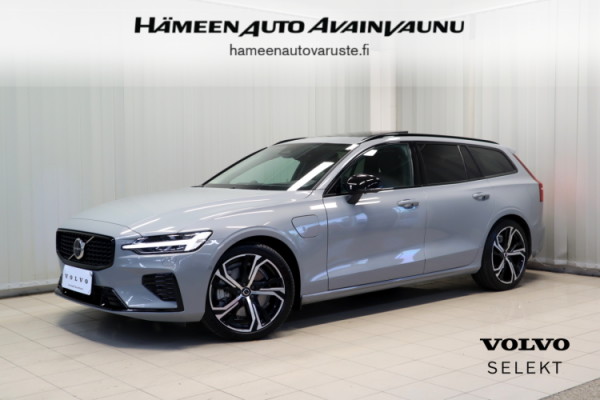 Esittelykuva VOLVO V60 lataushybridiautosta.