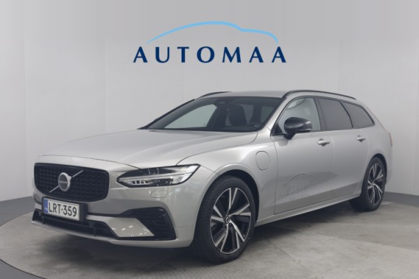 Esittelykuva VOLVO V90 lataushybridiautosta.