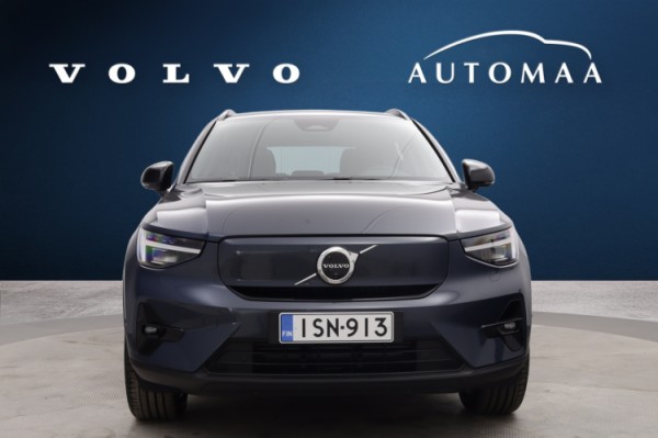 Esittelykuva VOLVO EX40 täyssähköautosta.