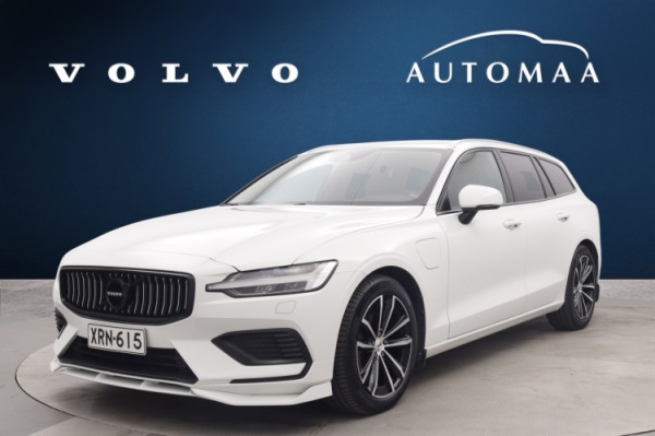 Esittelykuva VOLVO V60 lataushybridiautosta.