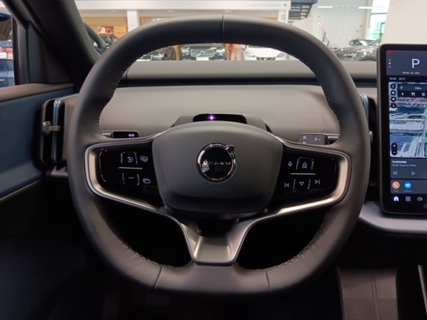 Esittelykuva VOLVO EX30 täyssähköautosta.