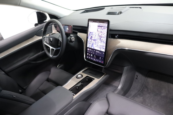 Esittelykuva VOLVO EX90 täyssähköautosta.