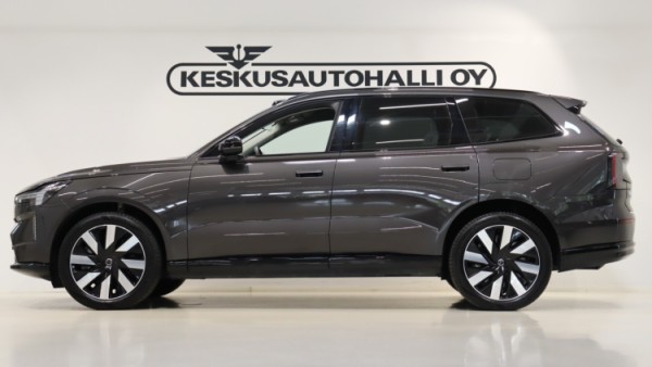 Esittelykuva VOLVO EX90 täyssähköautosta.