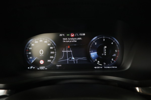 Esittelykuva VOLVO V60 CROSS COUNTRY dieselautosta.