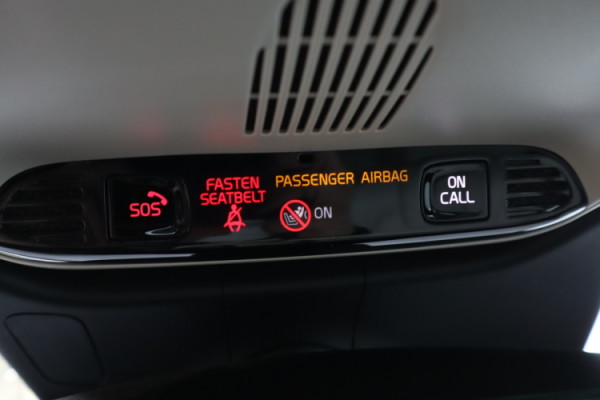Esittelykuva VOLVO V60 dieselautosta.