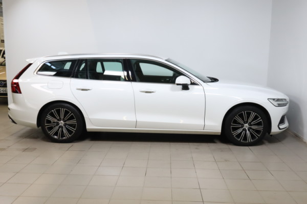 Esittelykuva VOLVO V60 dieselautosta.
