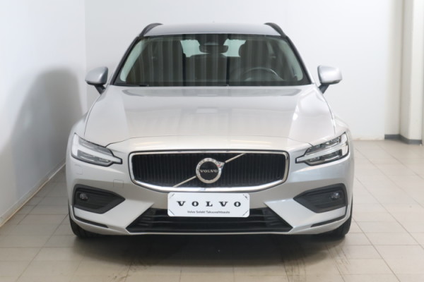 Esittelykuva VOLVO V60 bensiiniautosta.