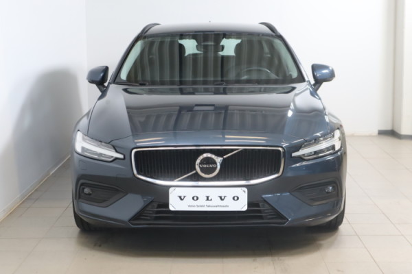 Esittelykuva VOLVO V60 bensiiniautosta.