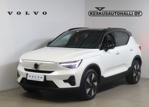 Esittelykuva VOLVO EX40 täyssähköautosta.