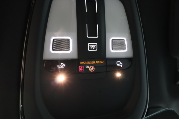Esittelykuva VOLVO XC90 lataushybridiautosta.
