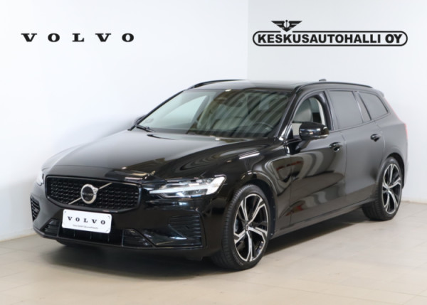 Esittelykuva VOLVO V60 lataushybridiautosta.