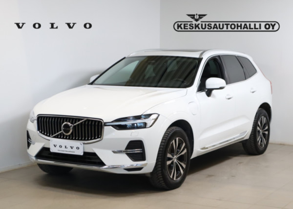 Esittelykuva VOLVO XC60 lataushybridiautosta.