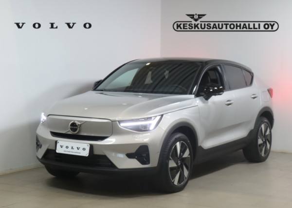 Esittelykuva VOLVO EC40 täyssähköautosta.