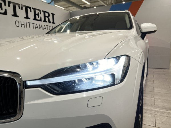 Esittelykuva VOLVO XC60 dieselautosta.