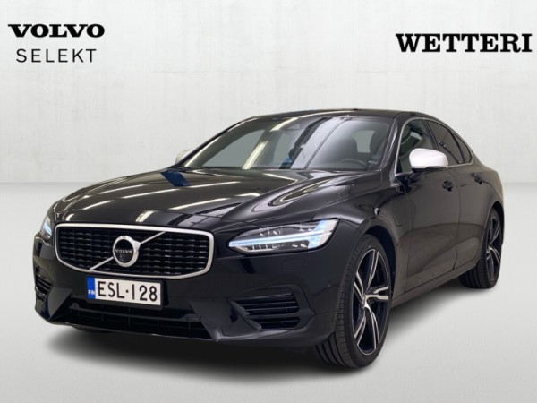 Esittelykuva VOLVO S90 lataushybridiautosta.