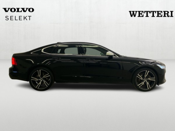 Esittelykuva VOLVO S90 lataushybridiautosta.